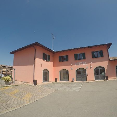 Hotel Barabba Quattro Castella Exterior photo